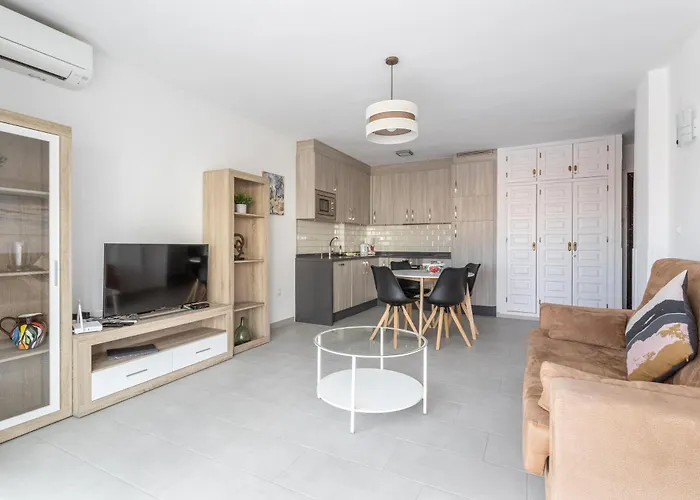 A410 Frontlilne Apartment